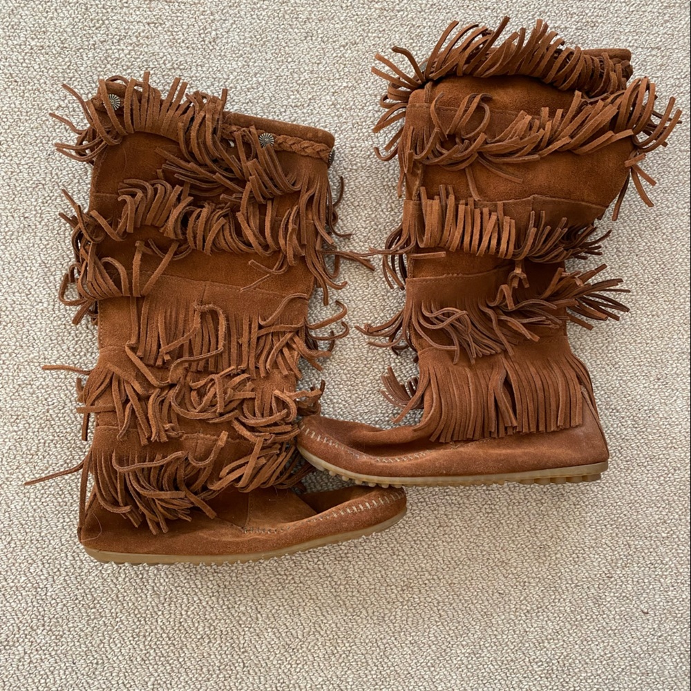 Minnetonka 3 layer fringe boots